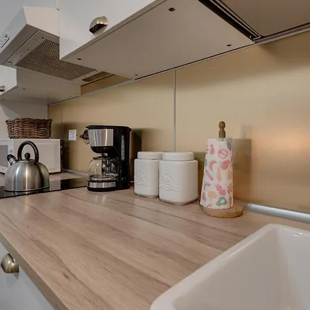 Eclectic In Santa Croce Apartamento