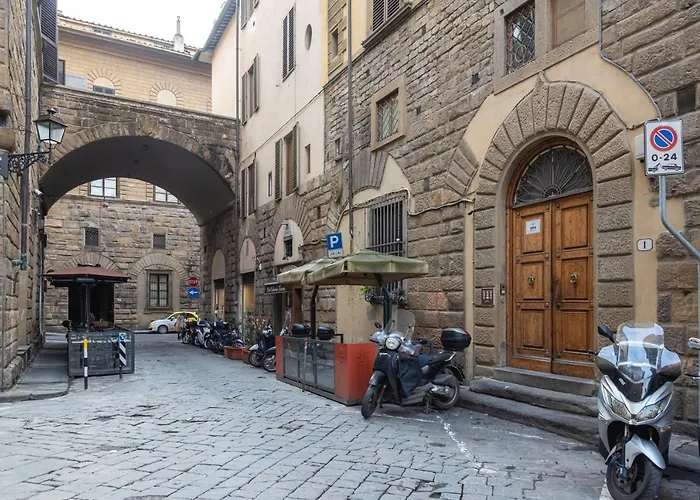 Eclectic In Santa Croce * Floransa