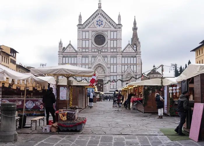Eclectic In Santa Croce Daire Floransa