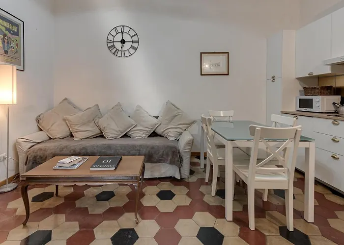 Eclectic In Santa Croce Floransa
